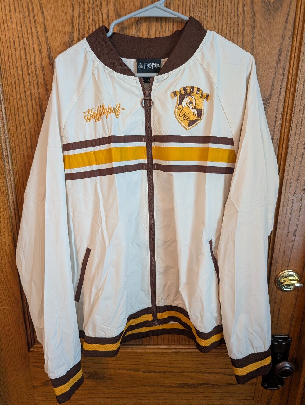 Harry Potter Hufflepuff Loyal Bomber Jacket  Men's XL Windbreaker